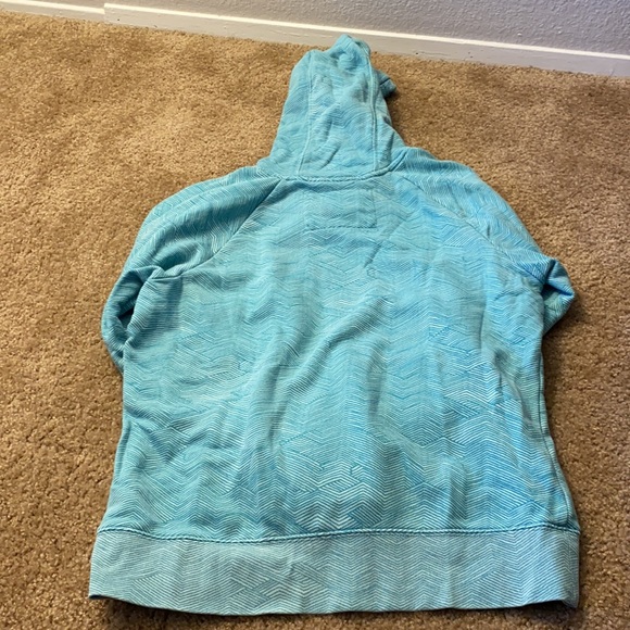 Striped Blue Cabelas Sweatshirt Size Woman’s S - Picture 2 of 2